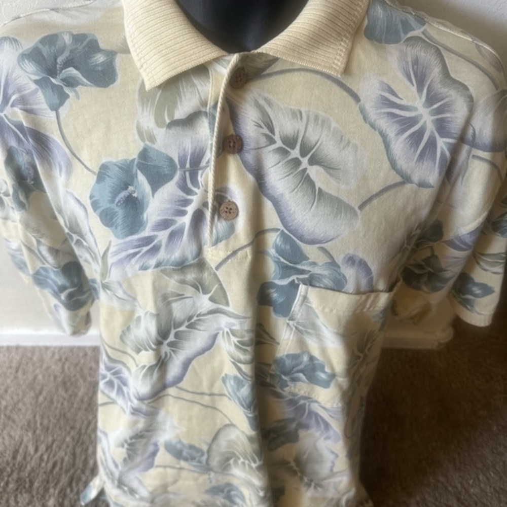 Men’s Tommy Bahama used polo shirt floral pocket size M medium Pre own